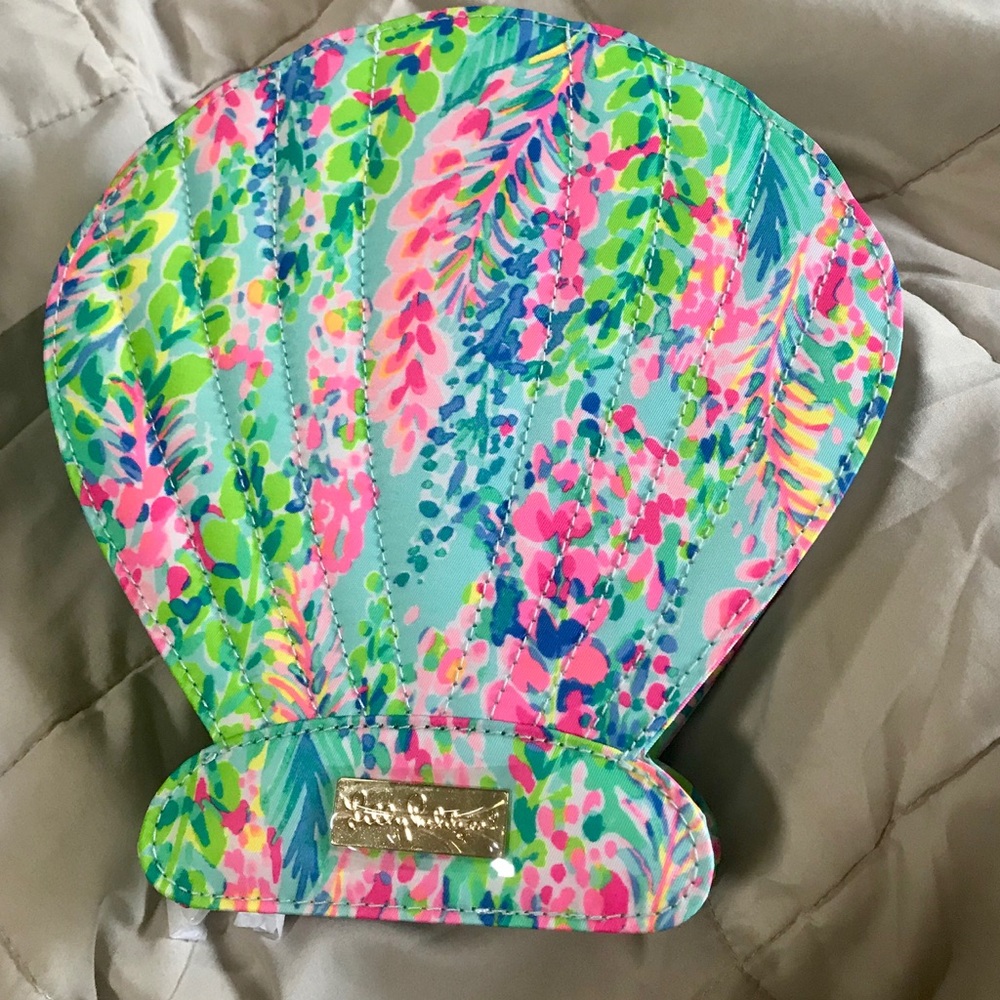 Lilly Pulitzer makeup brush set brand new! GWP
